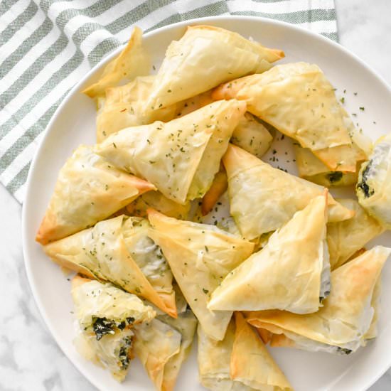 Spanakopitakia - Recipe photo by Herbs and Flour