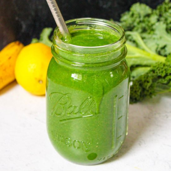 Delicious spirulina smoothie - Recipe photo by DamnTastyVegan