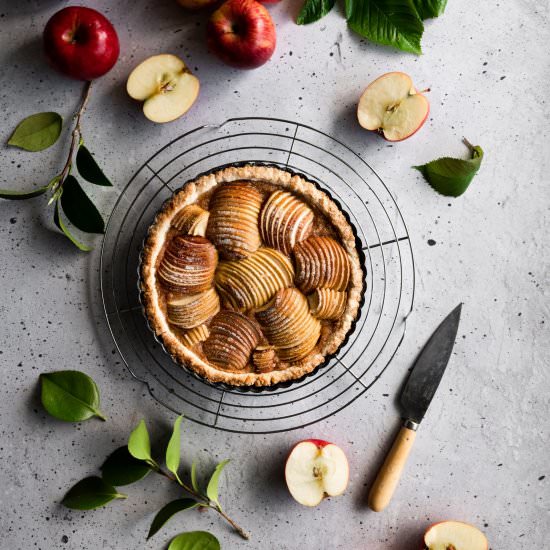 Vegan French Apple Tart - Recipe photo by The Simple Green