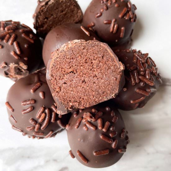 Healthy Vegan Chocolate Truffles - Recipe photo by frozen_bananas_