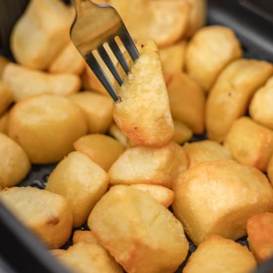 Air Fryer Frozen Potatoes - Recipe photo by Thedinnerbite