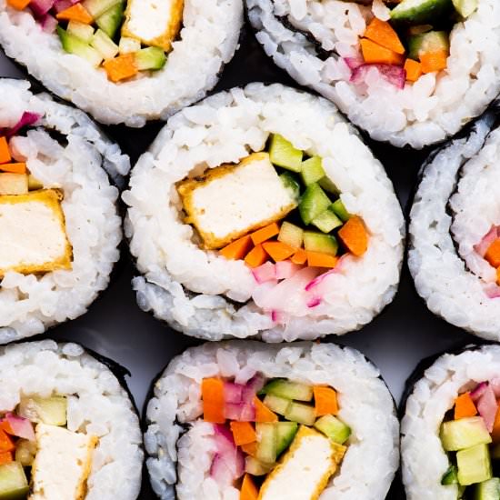 Vegan Sushi Rolls - Recipe photo by thenewbaguette
