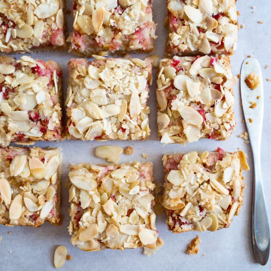 Cardamom Ginger Rhubarb Dream Bars - Recipe photo by ThePypersKitchen
