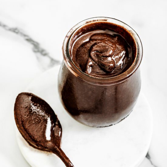 Chocolate hazelnut spread - Recipe photo by Sweetly Cakes