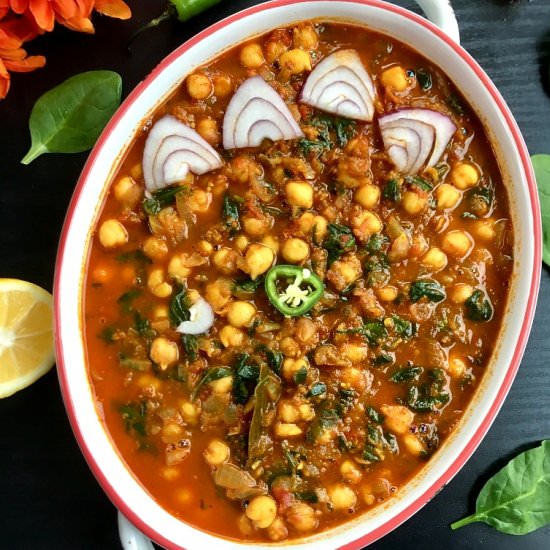30-Minute Chickpea Masala Curry - Recipe photo by CurryandVanilla
