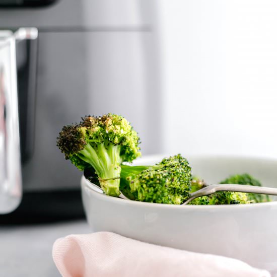 Air Fryer Frozen Broccoli - Recipe photo by megseverydayindulgence