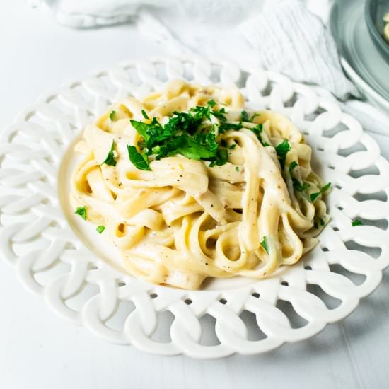 Lighter Fettucine Alfredo - Recipe photo by Biteyourcravings