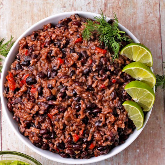 Creamy Cuban black beans risotto - Recipe photo by veganwithgusto