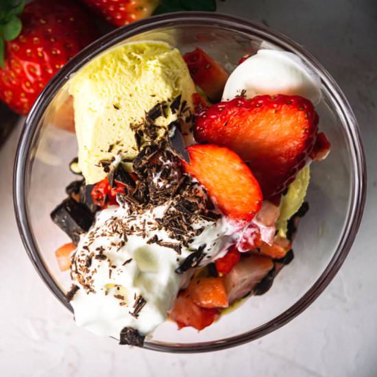 Strawberry Sundae - Recipe photo by inthekitchnet