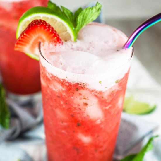 Virgin Strawberry Mint Mojito - Recipe photo by therusticfoodie