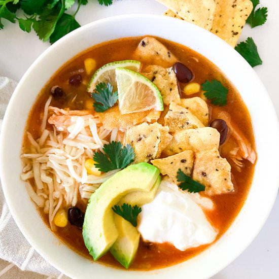 30-Minute Chicken Tortilla Soup - Recipe photo by Sugarylogic