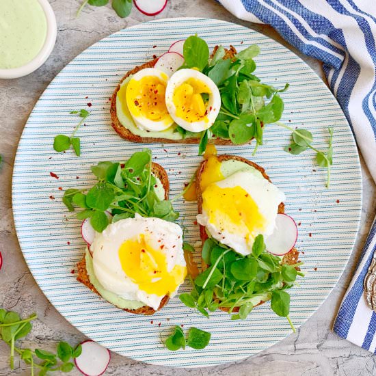 Herb Whipped Goat Cheese Toast - Recipe photo by Theyummymuffin