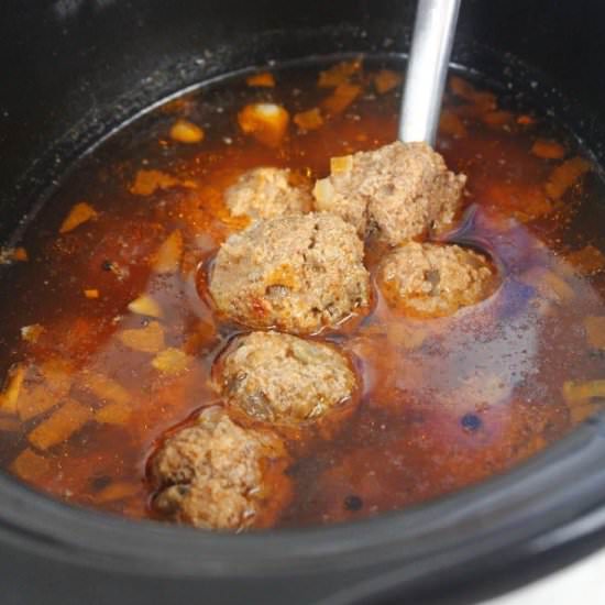 SLOW COOKER MEATBALLS - Recipe photo by Easy Peasy Creative Ideas