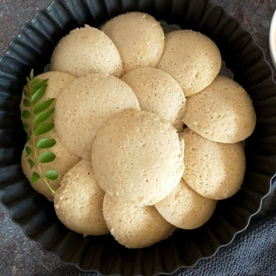 Quinoa Idli [ no rice idli ] - Recipe photo by livingsmartandhealthy