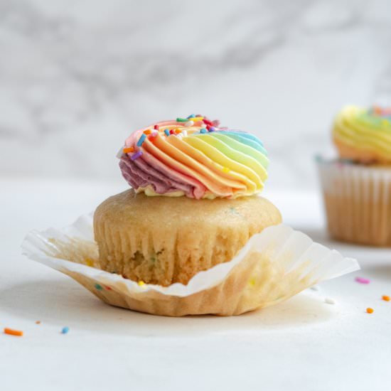 Vegan Pride Cupcakes! - Recipe photo by Loud Bowl