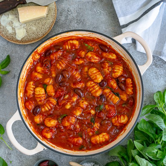 Gnocchi with Tomatoes & Olives - Recipe photo by between2kitchens
