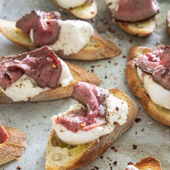Filet and Burrata Crostini - Recipe photo by Aredspatula