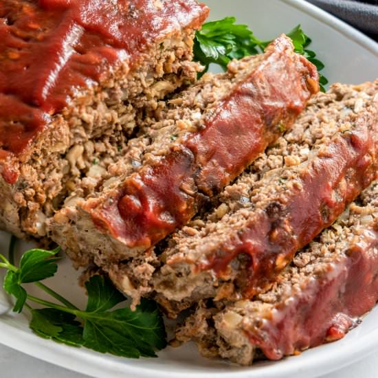 Meatloaf with Oatmeal - Recipe photo by PinchandSwirl