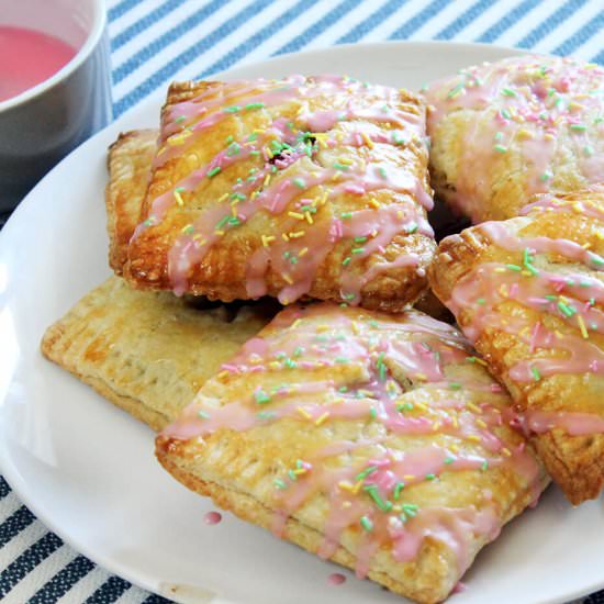 Homemade strawberry pop tarts - Recipe photo by hornoMX