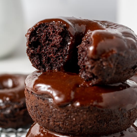 Chocolate Baked Mini Donuts - Recipe photo by cookiedoughdiaries