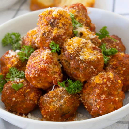 Slow Cooker Meatballs - Recipe photo by laughingspatula.com