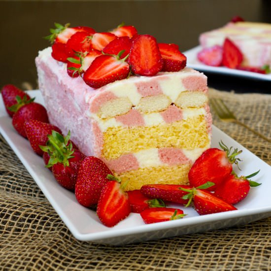 Strawberry bar cake - Recipe photo by mecooks.com