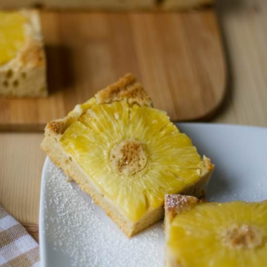 Pineapple cake - Recipe photo by mecooks.com