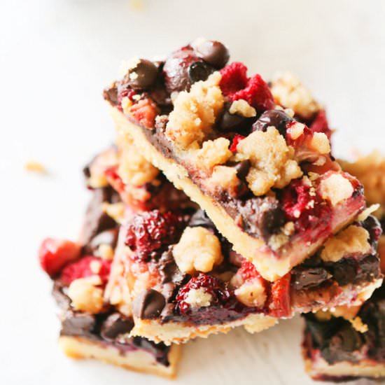 Mixed Berry Crumble Bars Recipe - Recipe photo by pipandebby