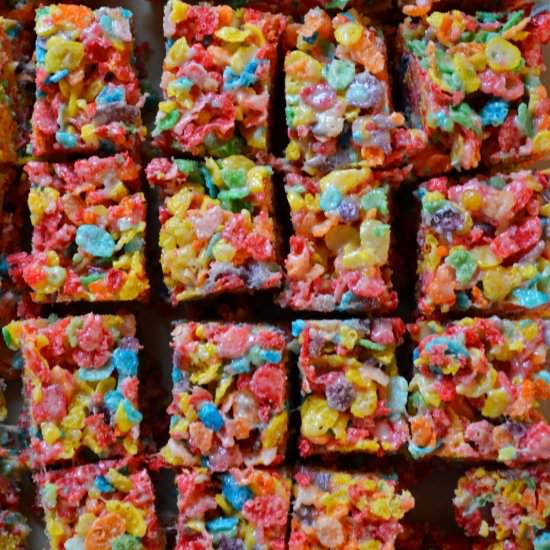 Fruity Pebble Protein Bars - Recipe photo by joytothefood
