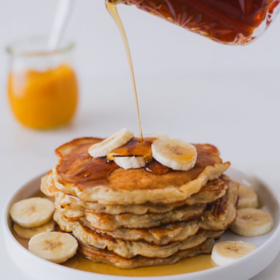 Banana Oatmeal Pancakes - Recipe photo by theSimplerKitchen
