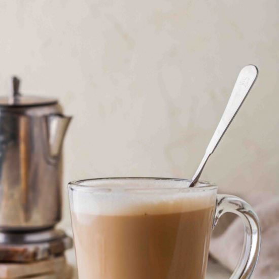 Hot Starbucks vanilla latte - Recipe photo by lifestyleofafoodie
