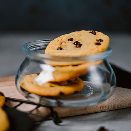 Keto Chewy Chocolate Chip Cookies - Recipe photo by tarasketokitchen
