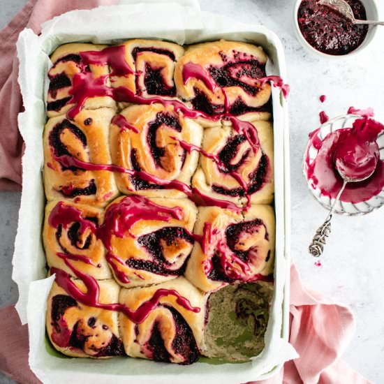 Forest Fruit Vegan Cinnamon Rolls - Recipe photo by Thedeliciousplate