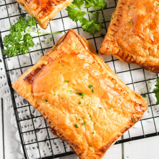 Cheese and Onion Pasties - Recipe photo by adinutza