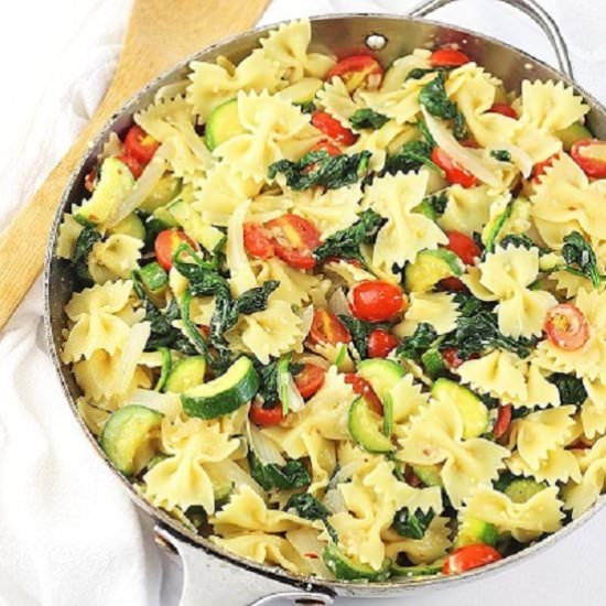 Zucchini, Spinach & Tomato Pasta - Recipe photo by nowcookthis