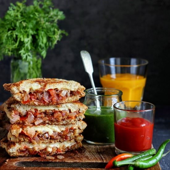 onion tomato toast - Recipe photo by easyfoodsmith