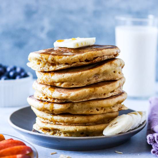 Fluffy Whole Wheat Pancakes - Recipe photo by MaesMenu