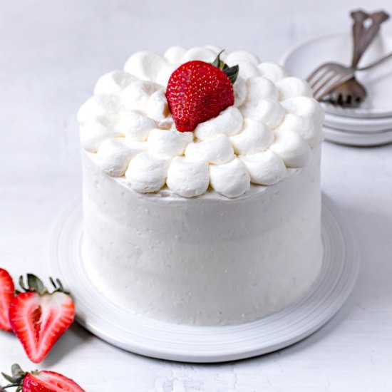 White Cake with Strawberries - Recipe photo by sloanes.table
