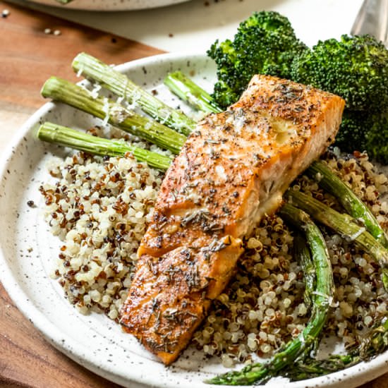 Healthy Oven Baked Salmon - Recipe photo by tastendash