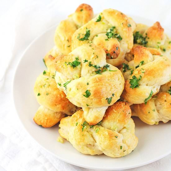 quick and easy garlic knots - Recipe photo by nowcookthis