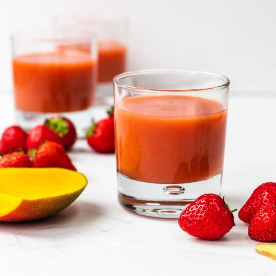 Strawberry Mango Smoothie - Recipe photo by Searchingforspice