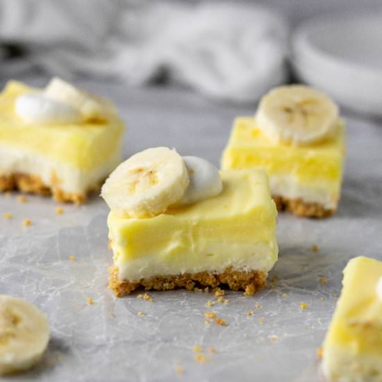 Banana Cream Cheesecake Bars - Recipe photo by gingersnapsbakingaffairs