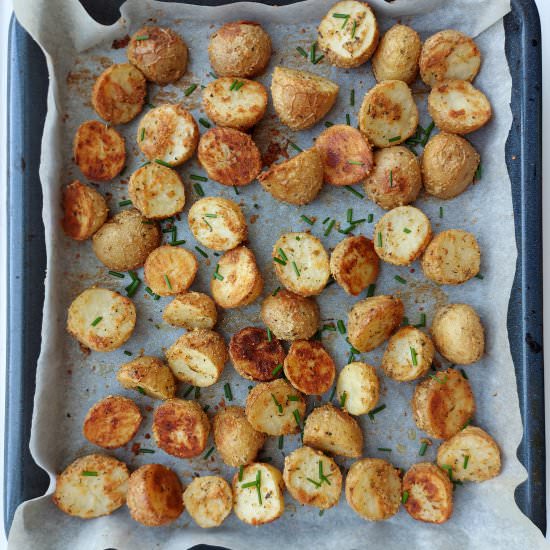 Parmesan Garlic Roasted Potatoes - Recipe photo by Cooking and Cooking