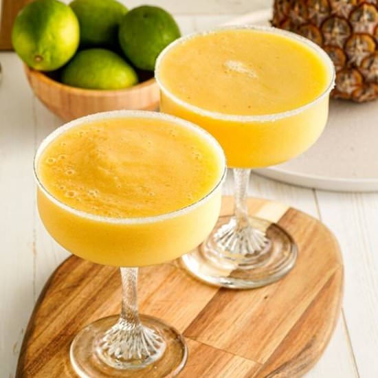 Frozen Mango and Pineapple Mocktail - Recipe photo by soapdeli