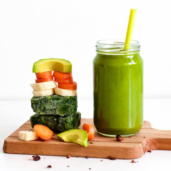 5-Ingredient Simple Green Smoothie - Recipe photo by refreshmyhealth