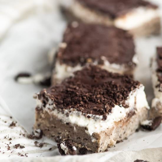 Oreo Cheesecake Bars - Recipe photo by amandascookin
