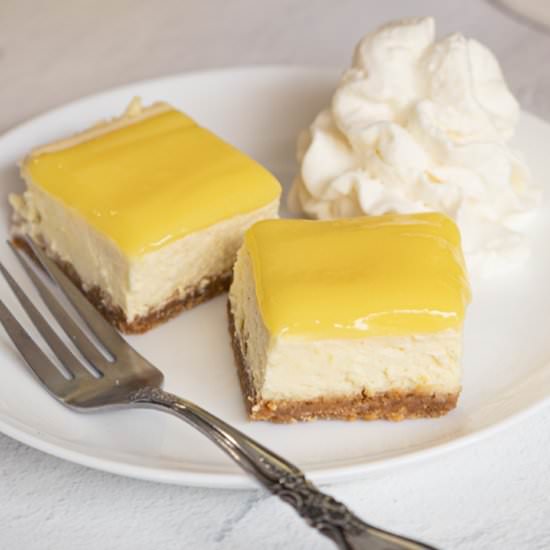 Lemon Cheesecake Bites - Recipe photo by Mycookiejourney
