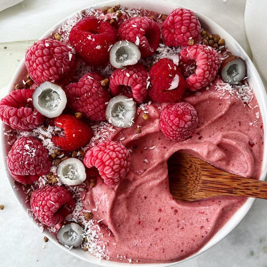 Red Smoothie Bowl - Recipe photo by TheHintofRosemary