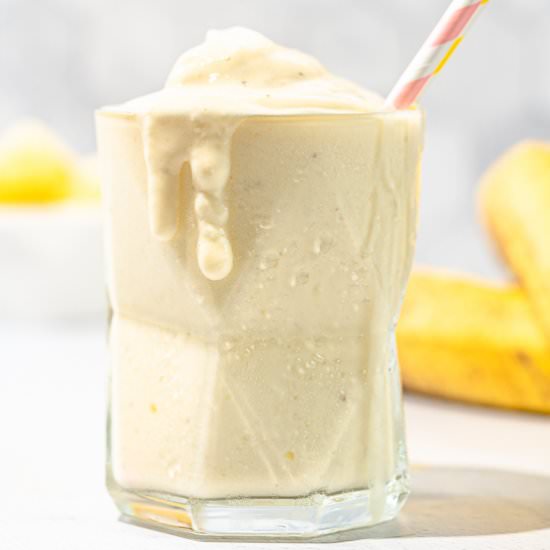 Pineapple Banana Smoothie - Recipe photo by Nibbleanddine