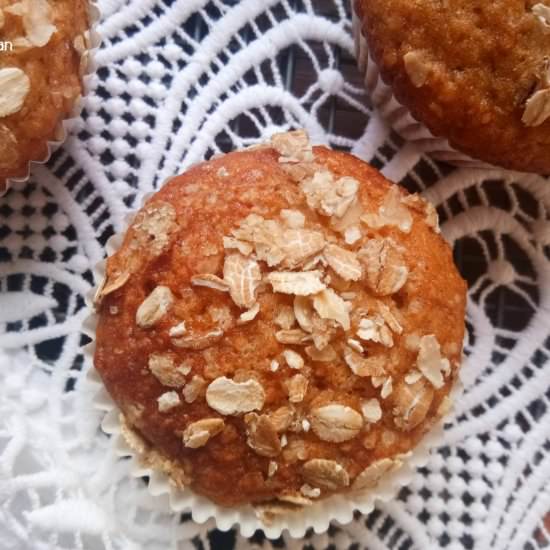 Banana oat muffins with crumble top - Recipe photo by Mildlyindian